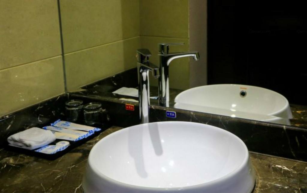 Zhuhai Liuhe Holiday Hotel Экстерьер фото
